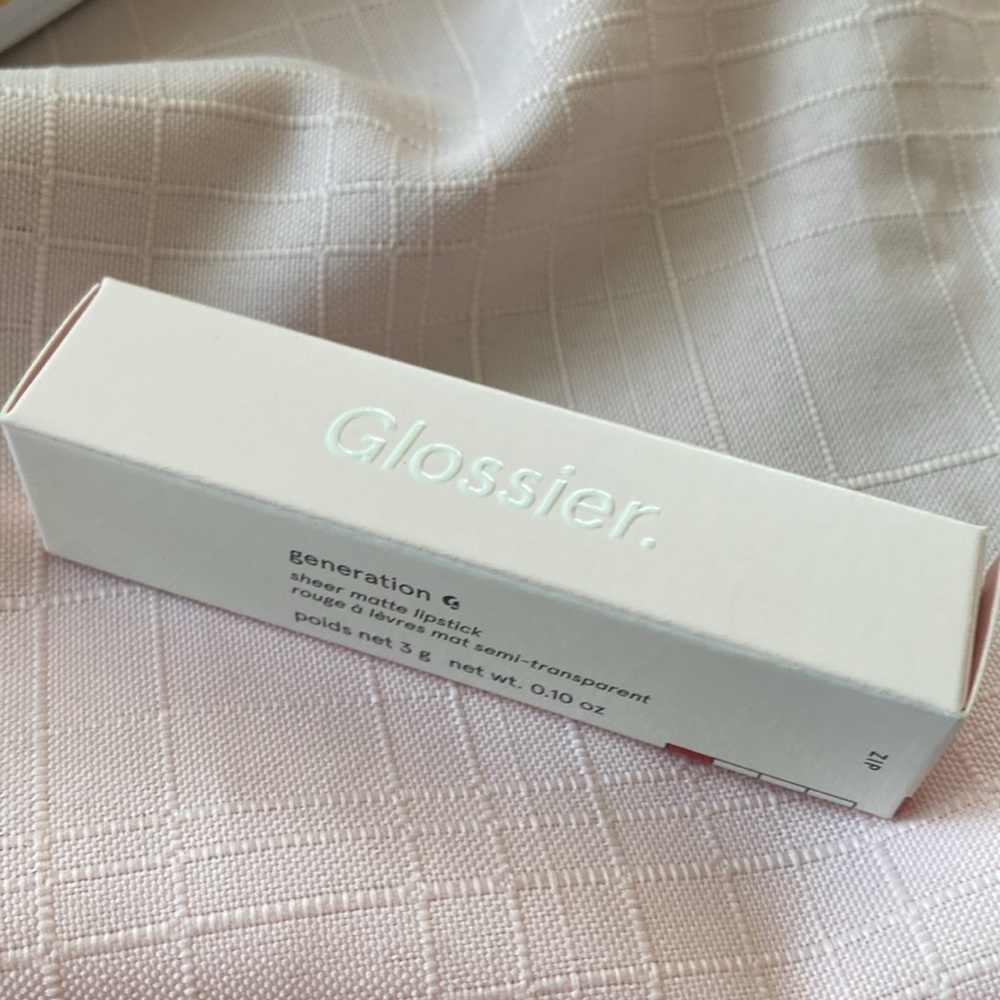 Glossier Generation G Sheer Matte Lipstick in ZIP - Picture 5 of 9